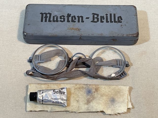 Bunker Militaria: Original WWII German Masken-Brille (Gas Mask Glasses)