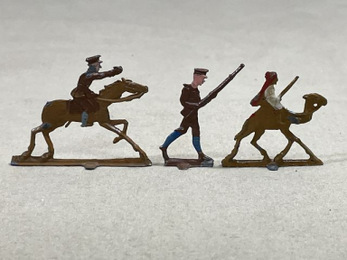 Original WWI German Set of 3 Lead Flats, Soldiers in the Desert