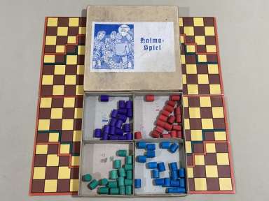Original WWII German Soldier's Board Game, Halma-Spiel